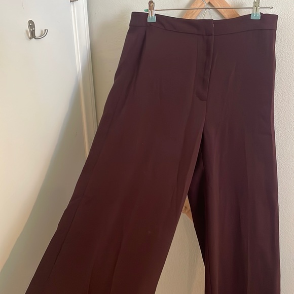 Maroon high waist wide leg trousers with tan / button closure - Picture 1 of 4